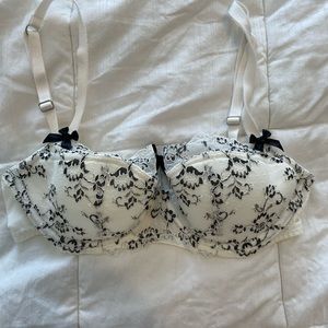 Victoria’s Secret Demi Bra 34D